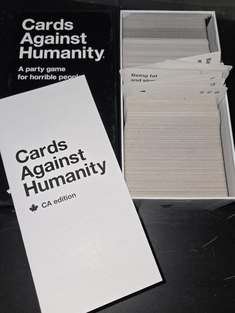 Cards Against Humanity Canadian Edition / Party Game / Complete / Excellent